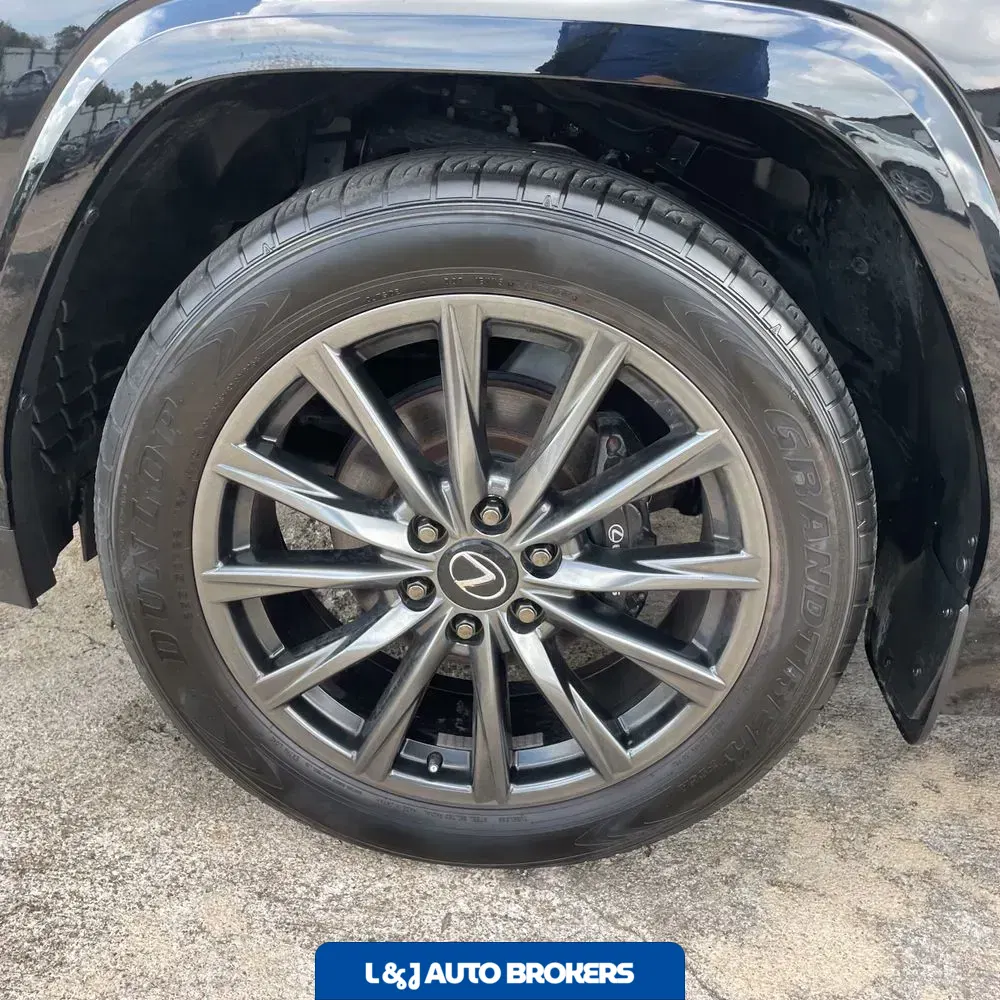 2024 Lexus LX 600 F SPORT Handling