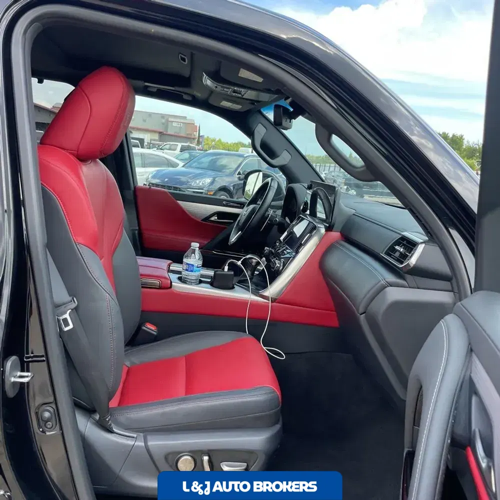2024 Lexus LX 600 F SPORT Handling