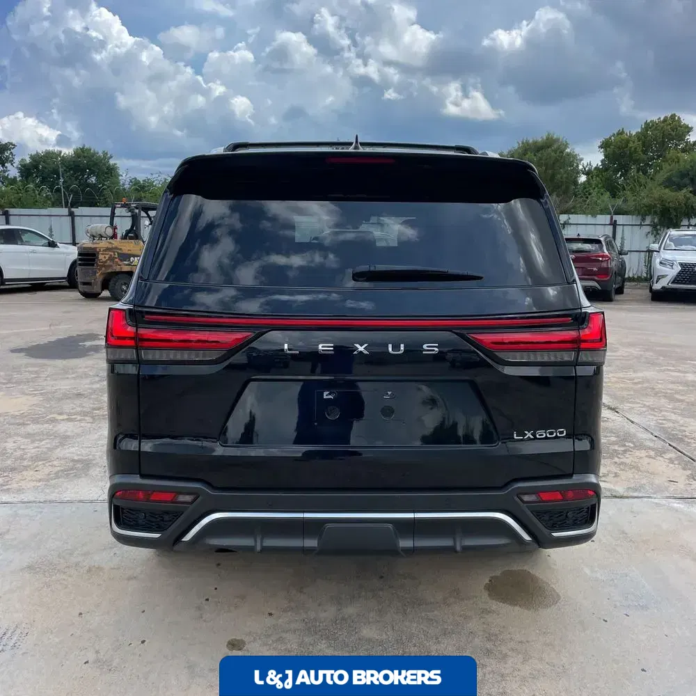 2024 Lexus LX 600 F SPORT Handling