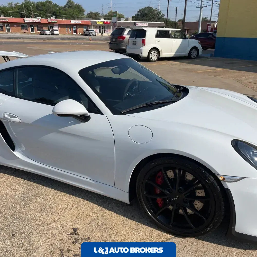 2016 Porsche Cayman GT4