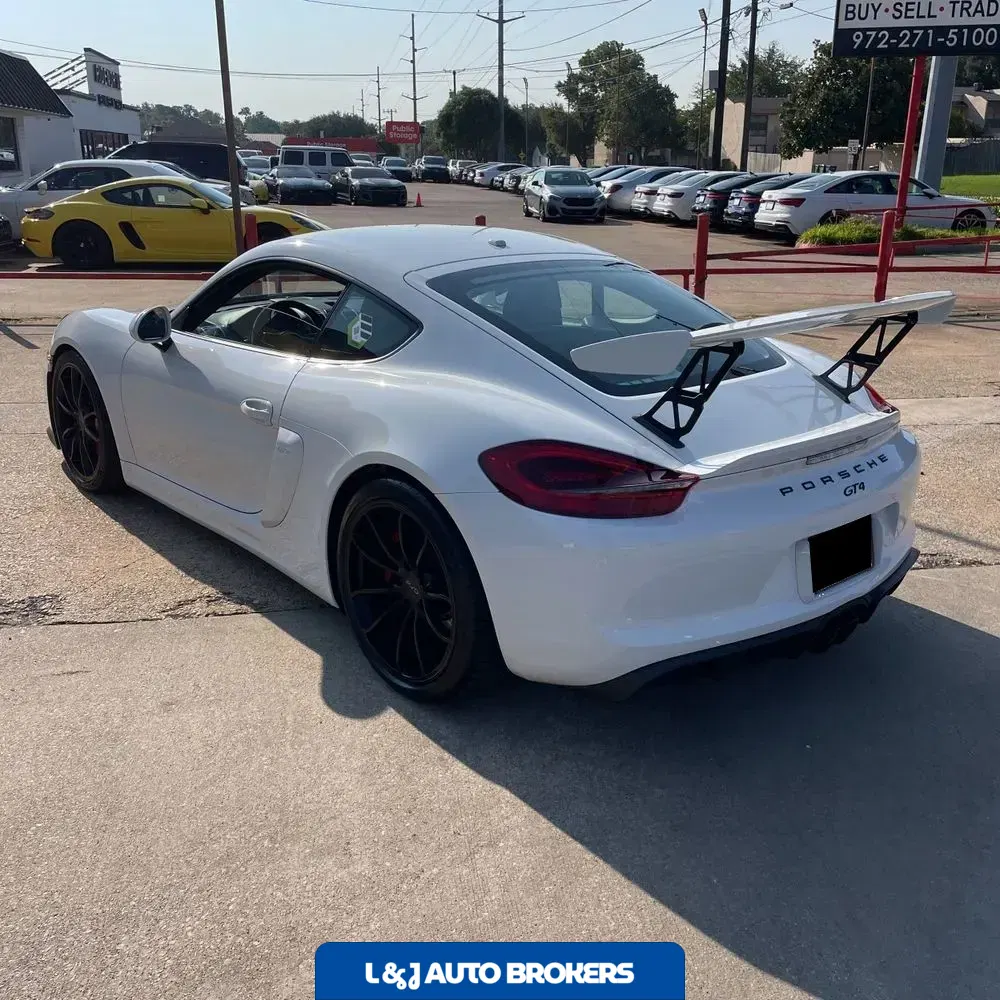 2016 Porsche Cayman GT4