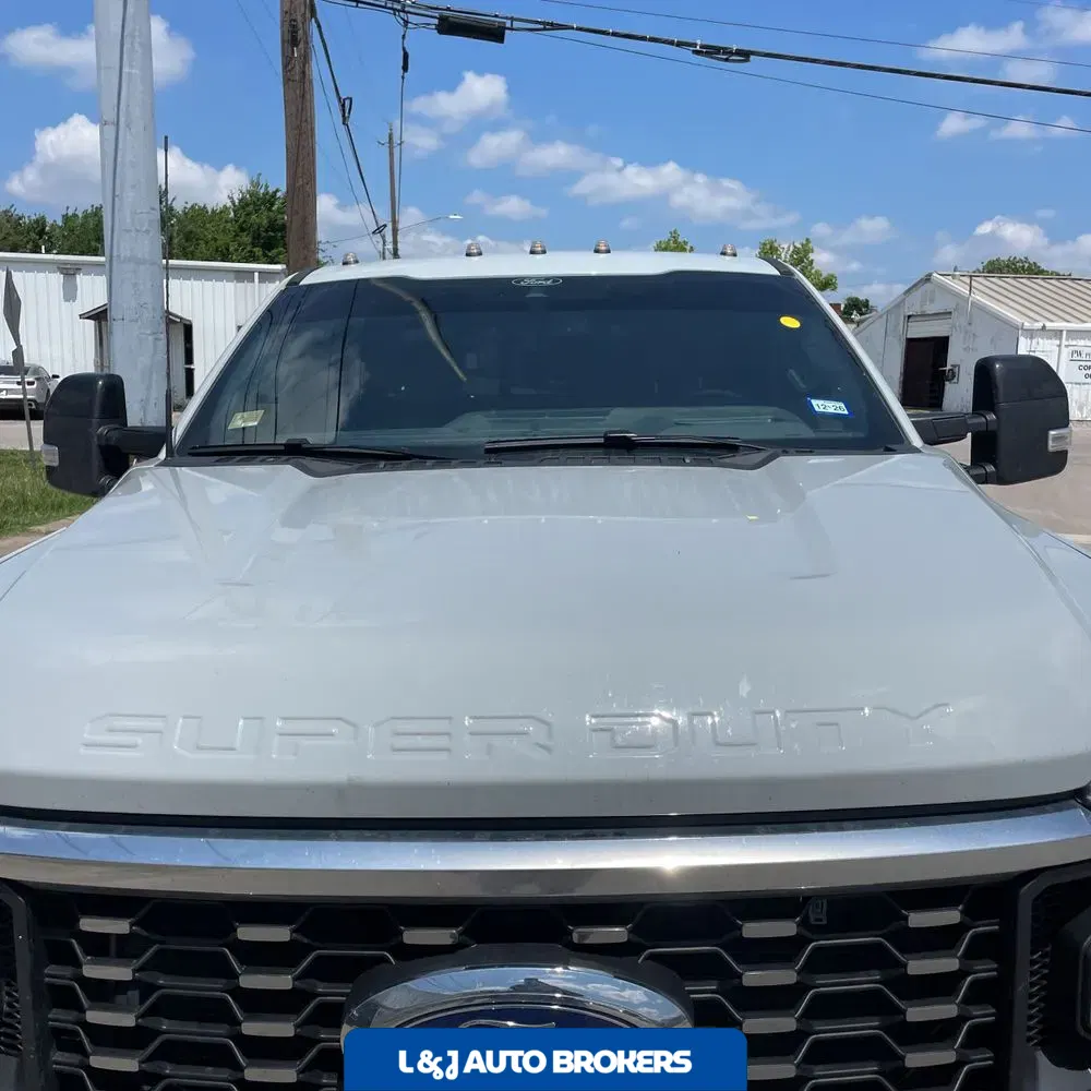 2025 Ford F-350 Super Duty Lariat