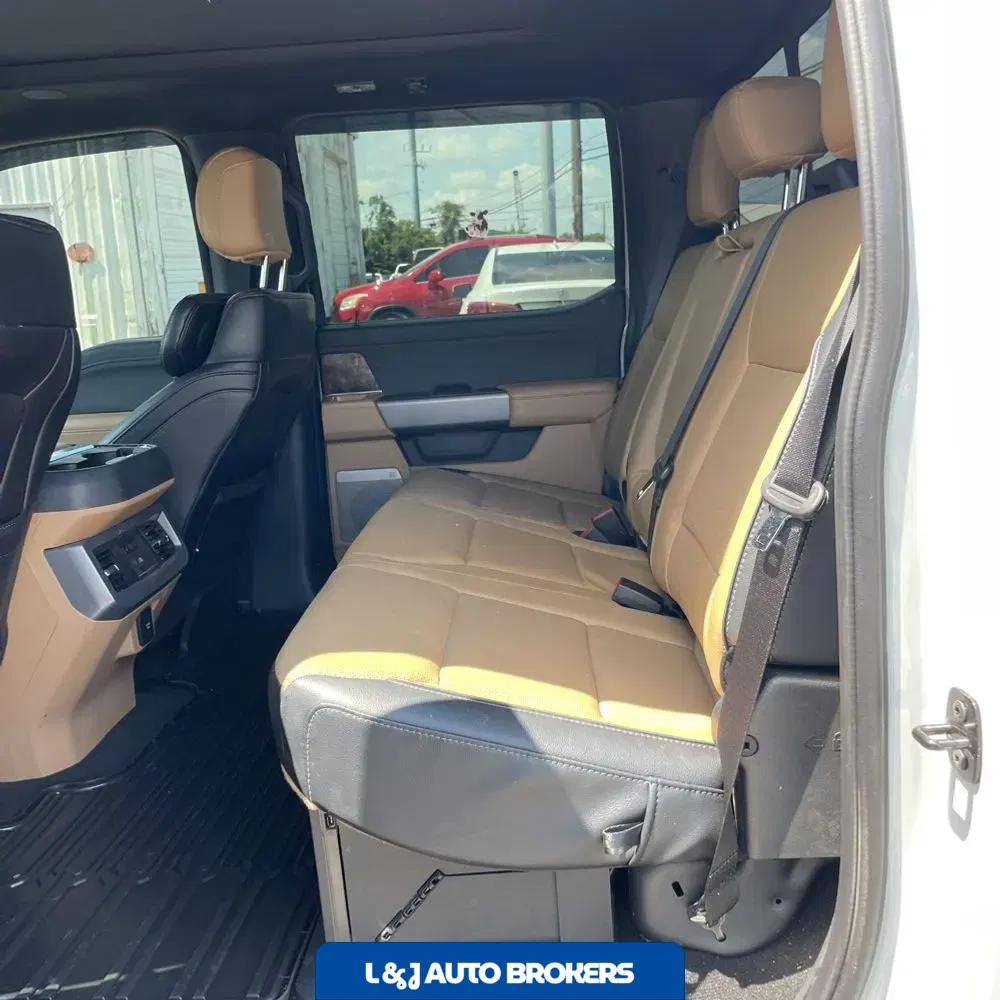 2025 Ford F-350 Super Duty Lariat