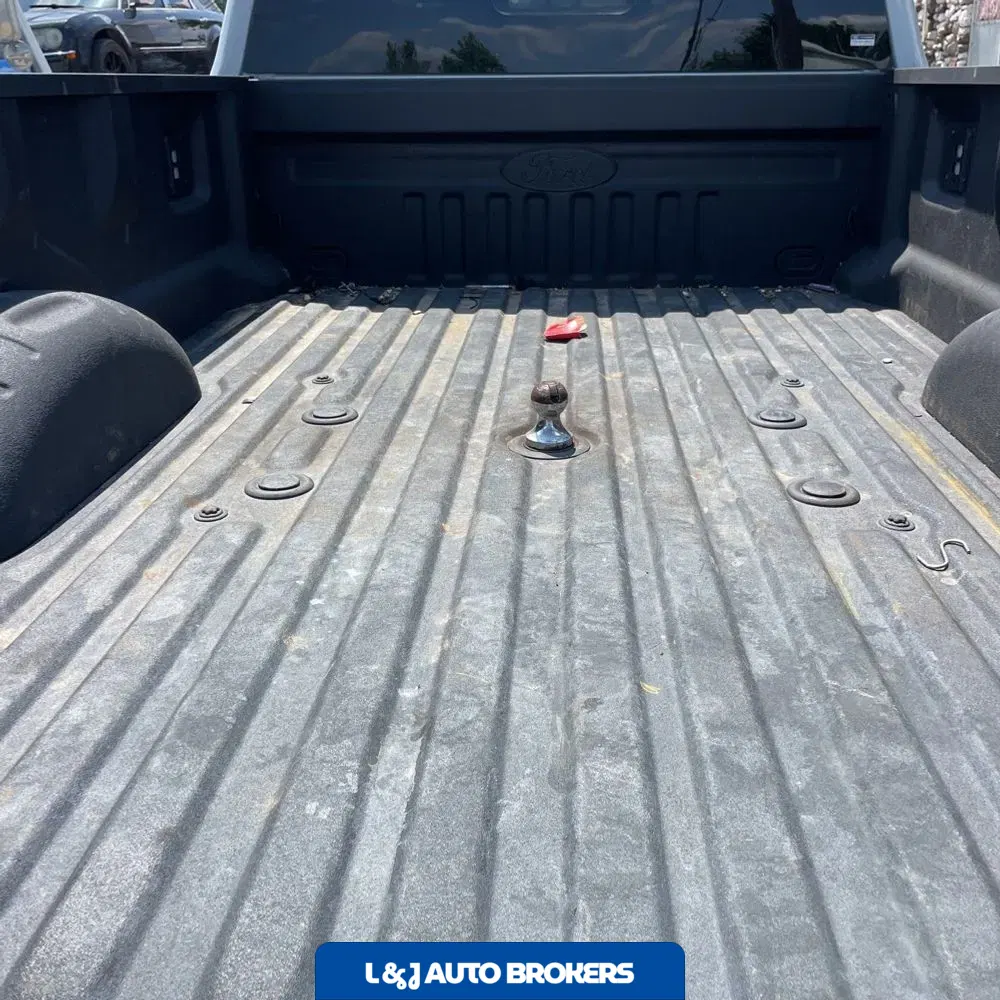 2025 Ford F-350 Super Duty Lariat
