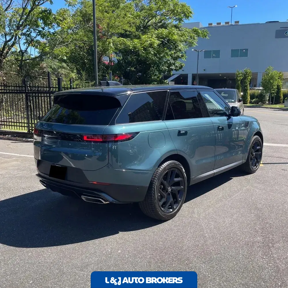 2024 Land Rover Range Rover Sport P360 SE