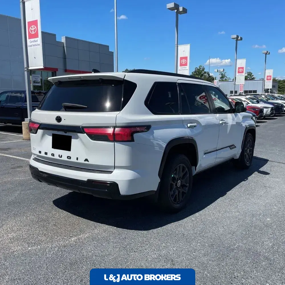 2024 Toyota Sequoia Platinum