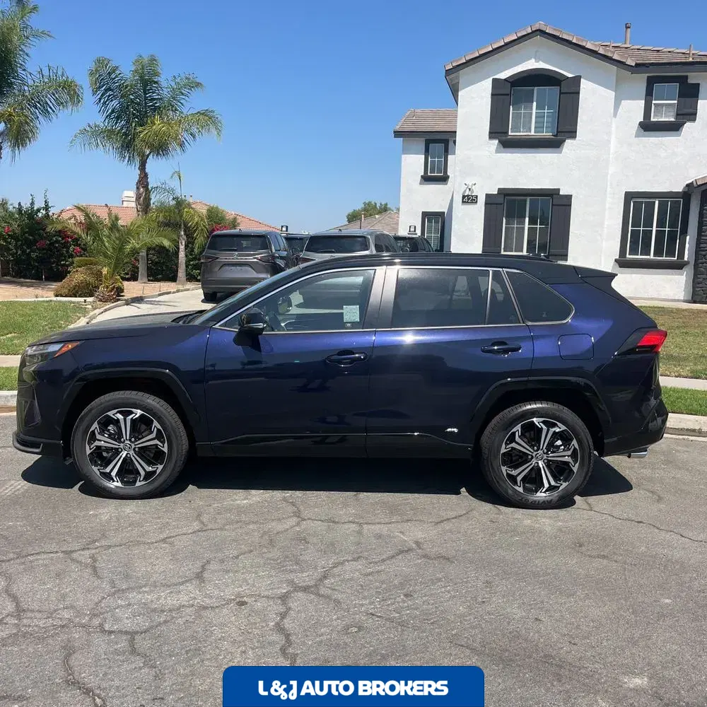 2025 Toyota RAV4 Plug-in Hybrid XSE