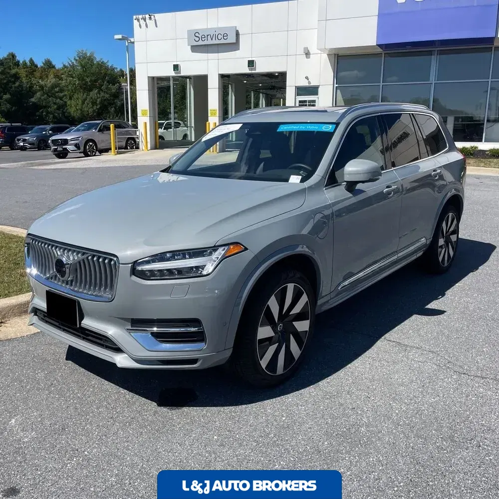 2024 Volvo XC90 T8 - Plus PHEV
