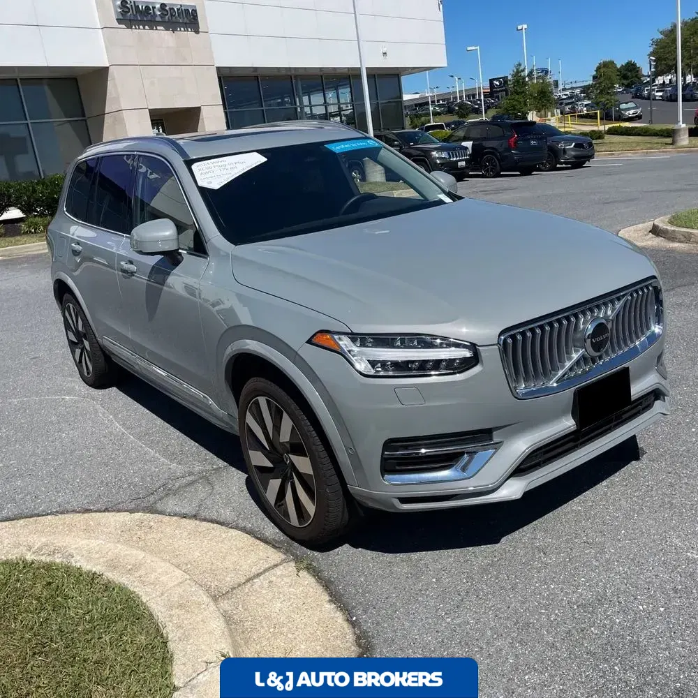 2024 Volvo XC90 T8 - Plus PHEV