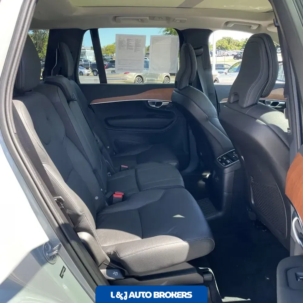 2024 Volvo XC90 T8 - Plus PHEV