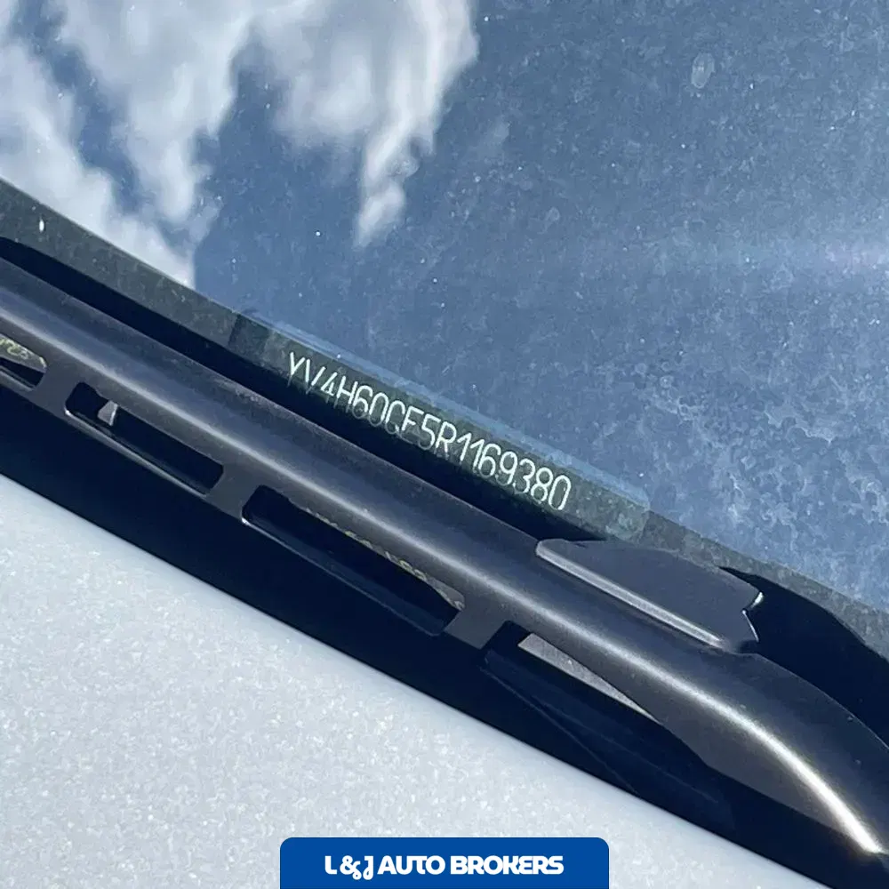 2024 Volvo XC90 T8 - Plus PHEV