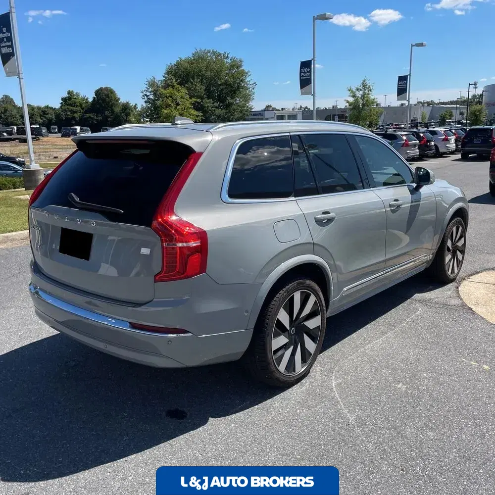 2024 Volvo XC90 T8 - Plus PHEV