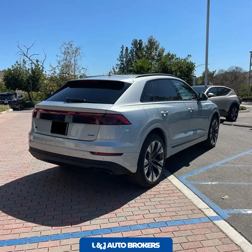 2025 Audi Q8 Premium 55