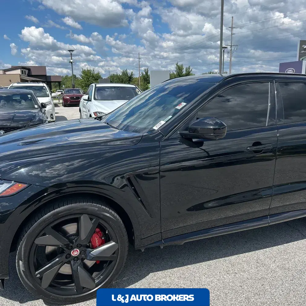 2022 Jaguar F-Pace SVR
