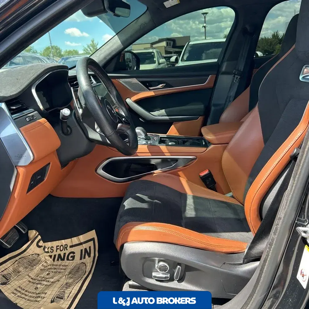 2022 Jaguar F-Pace SVR