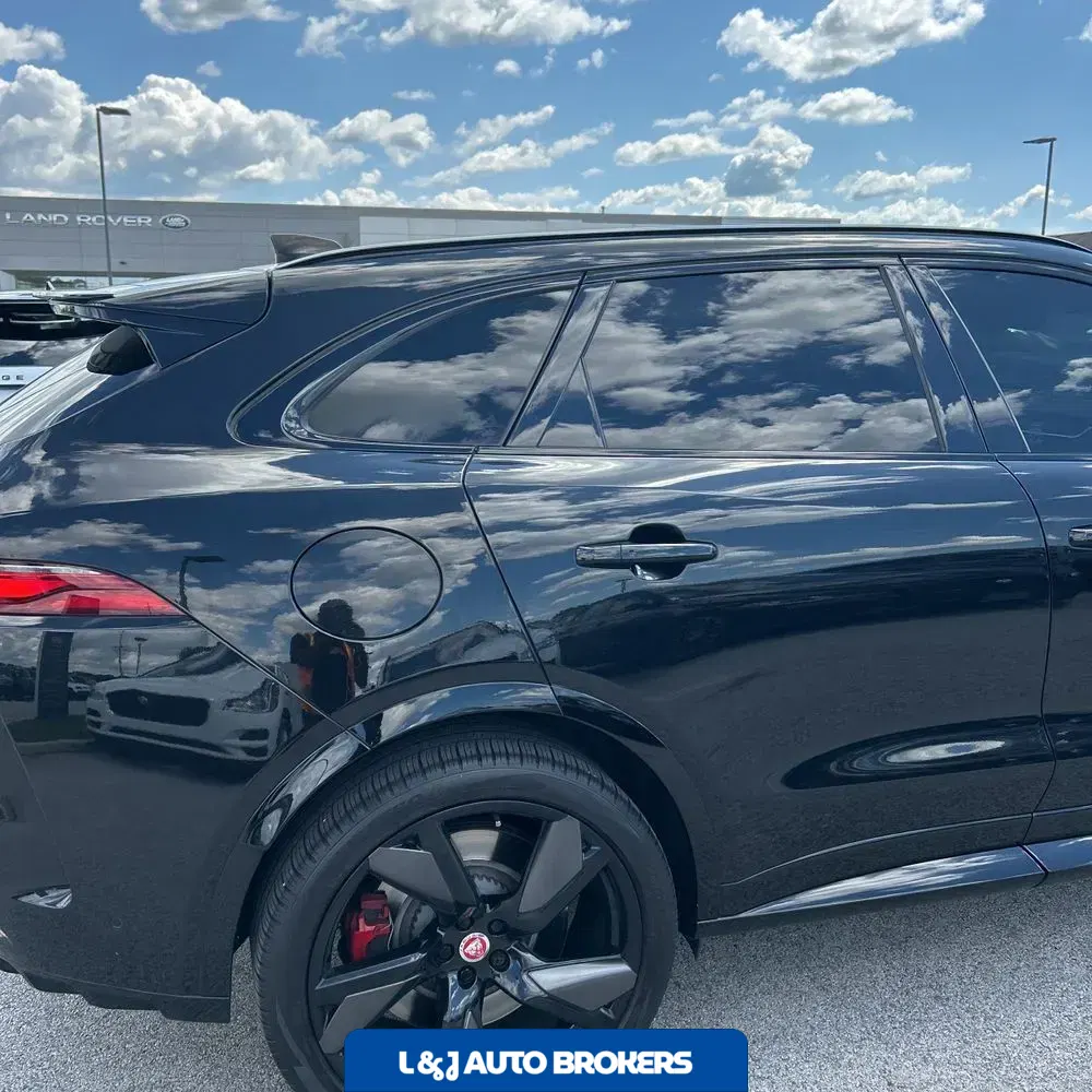 2022 Jaguar F-Pace SVR