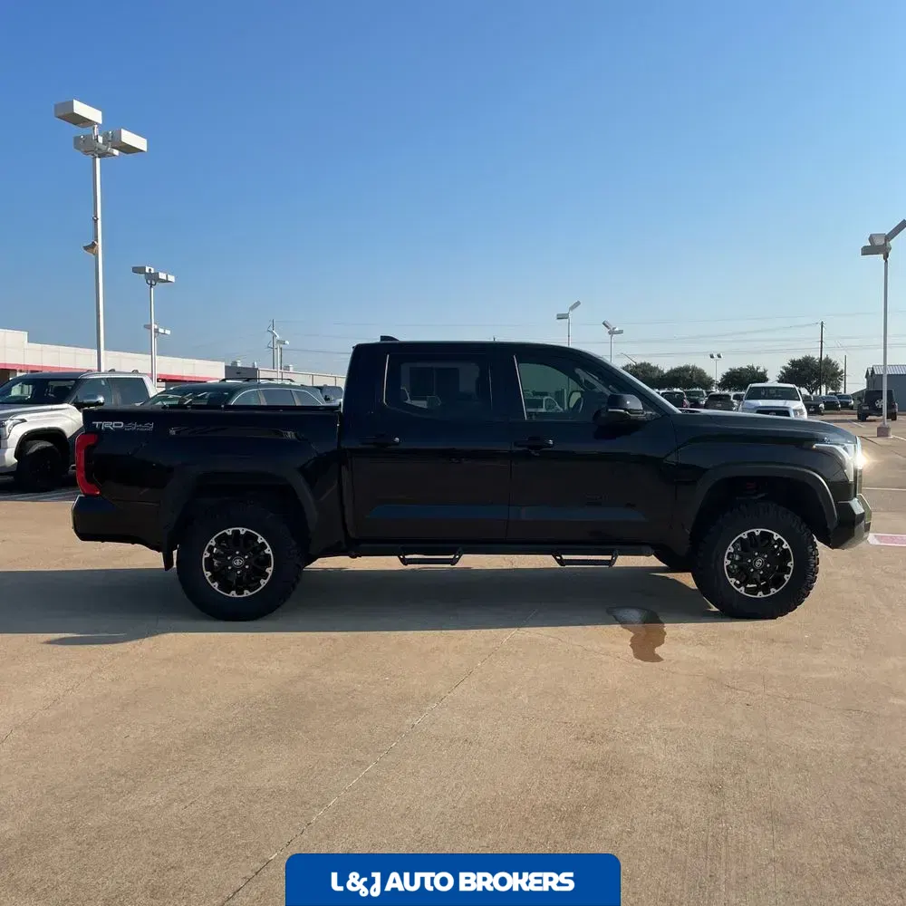 2025 Toyota Tundra SR5