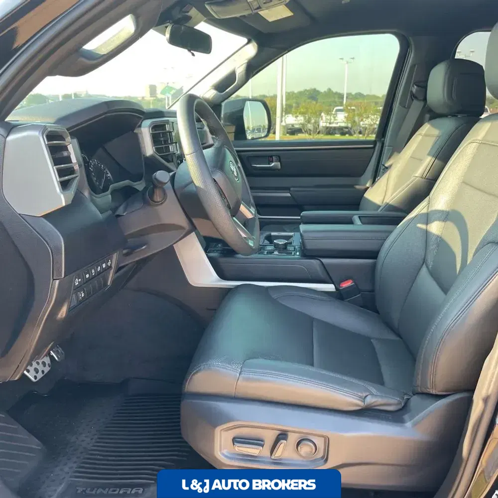 2025 Toyota Tundra SR5
