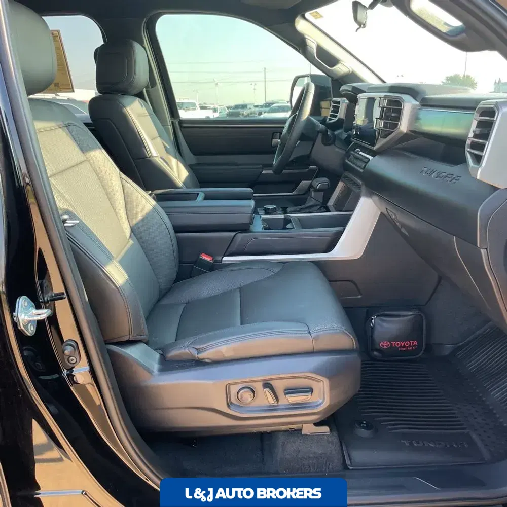 2025 Toyota Tundra SR5