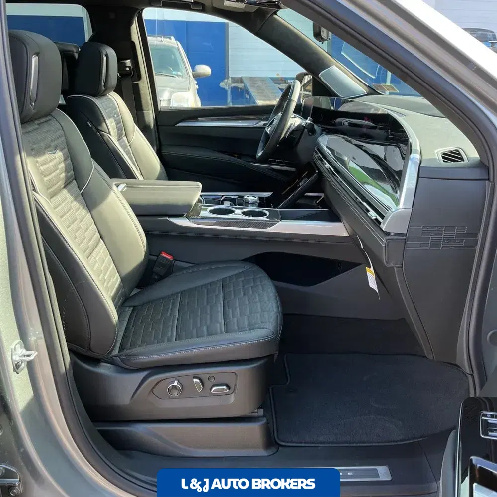 2025 Cadillac Escalade ESV V-Series