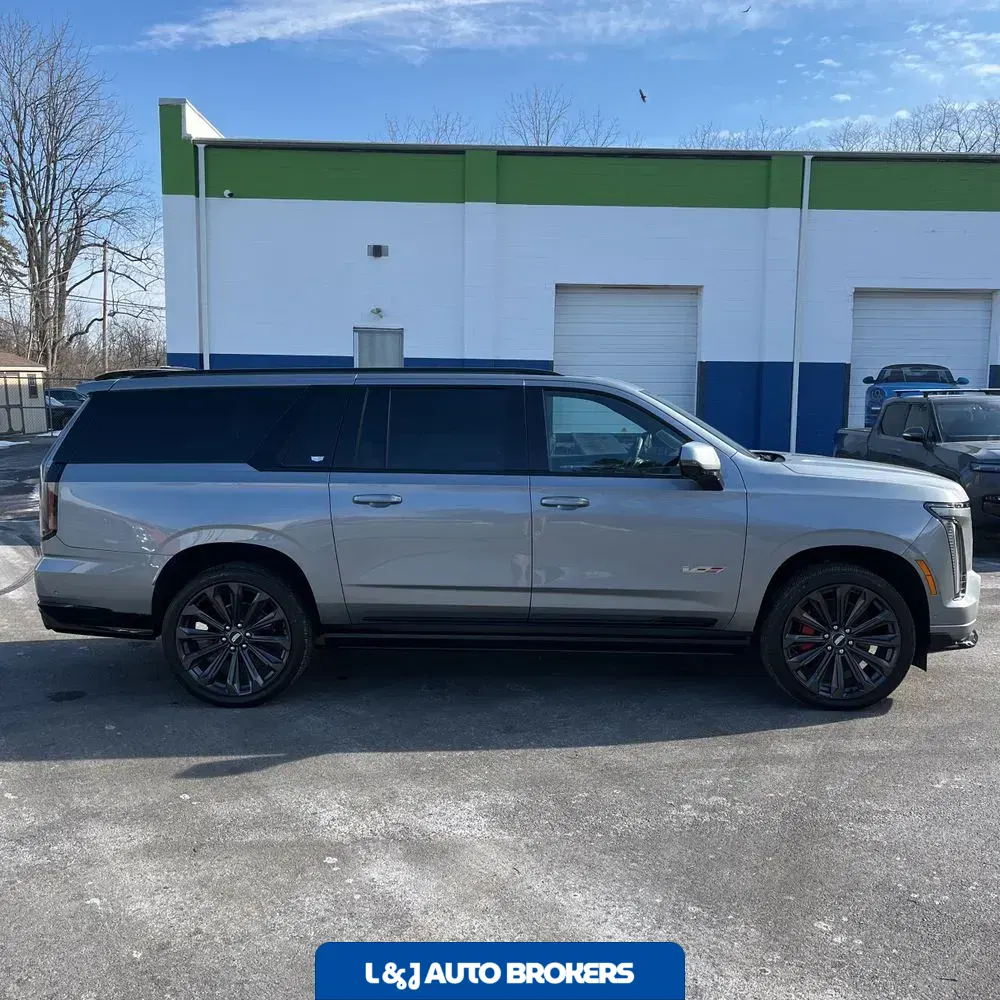 2025 Cadillac Escalade ESV V-Series