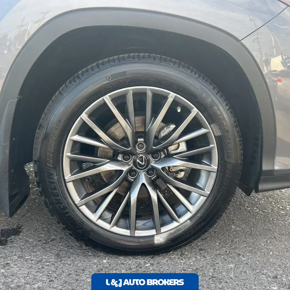 2022 Lexus RX 450h F SPORT Handling