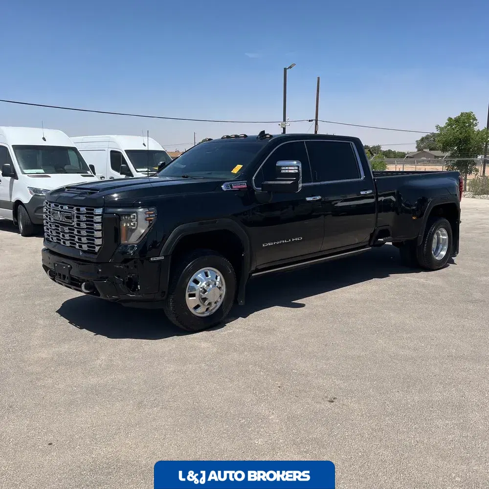 2024 GMC Sierra 3500HD Denali