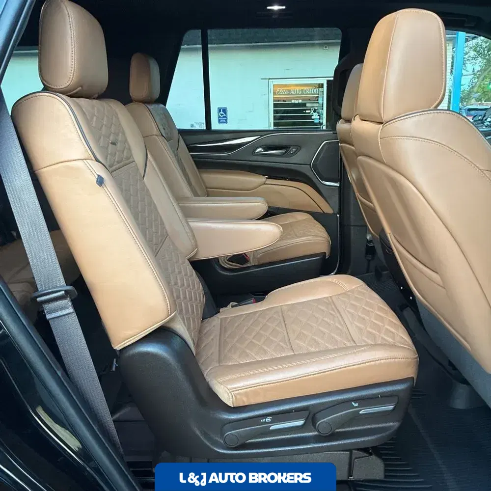 2022 Cadillac Escalade Premium Luxury