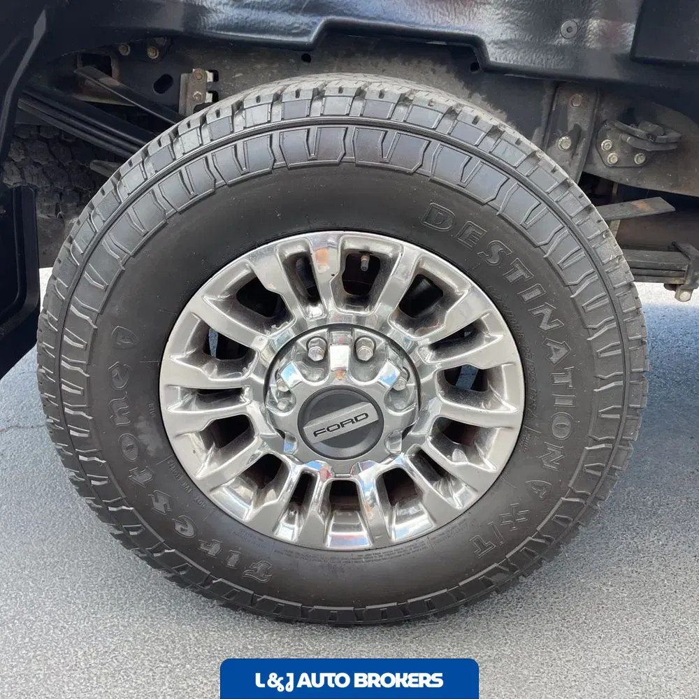 2022 Ford F-350 Super Duty Lariat