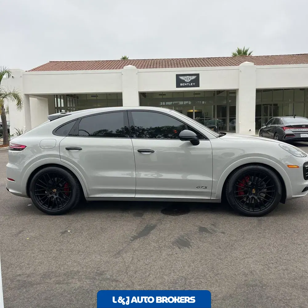 2021 Porsche Cayenne GTS