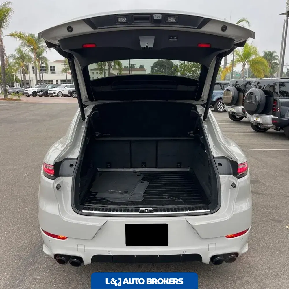 2021 Porsche Cayenne GTS