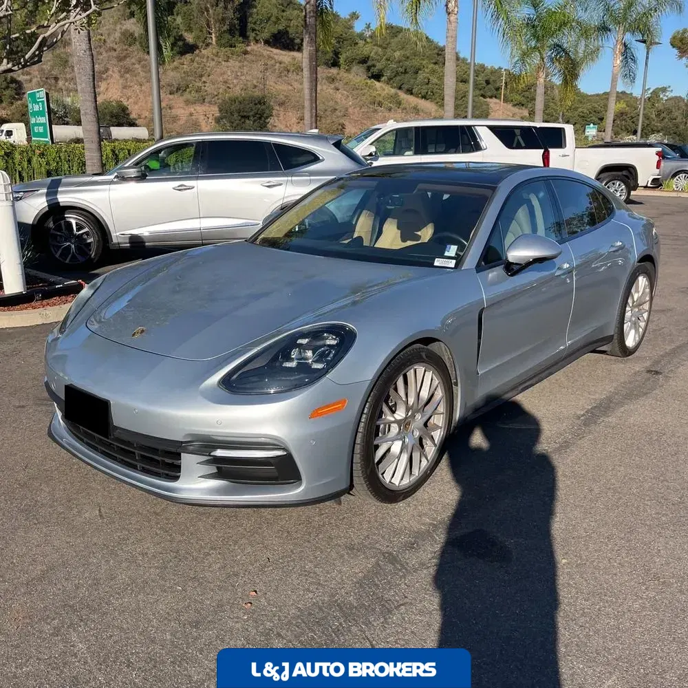 2020 Porsche Panamera Base