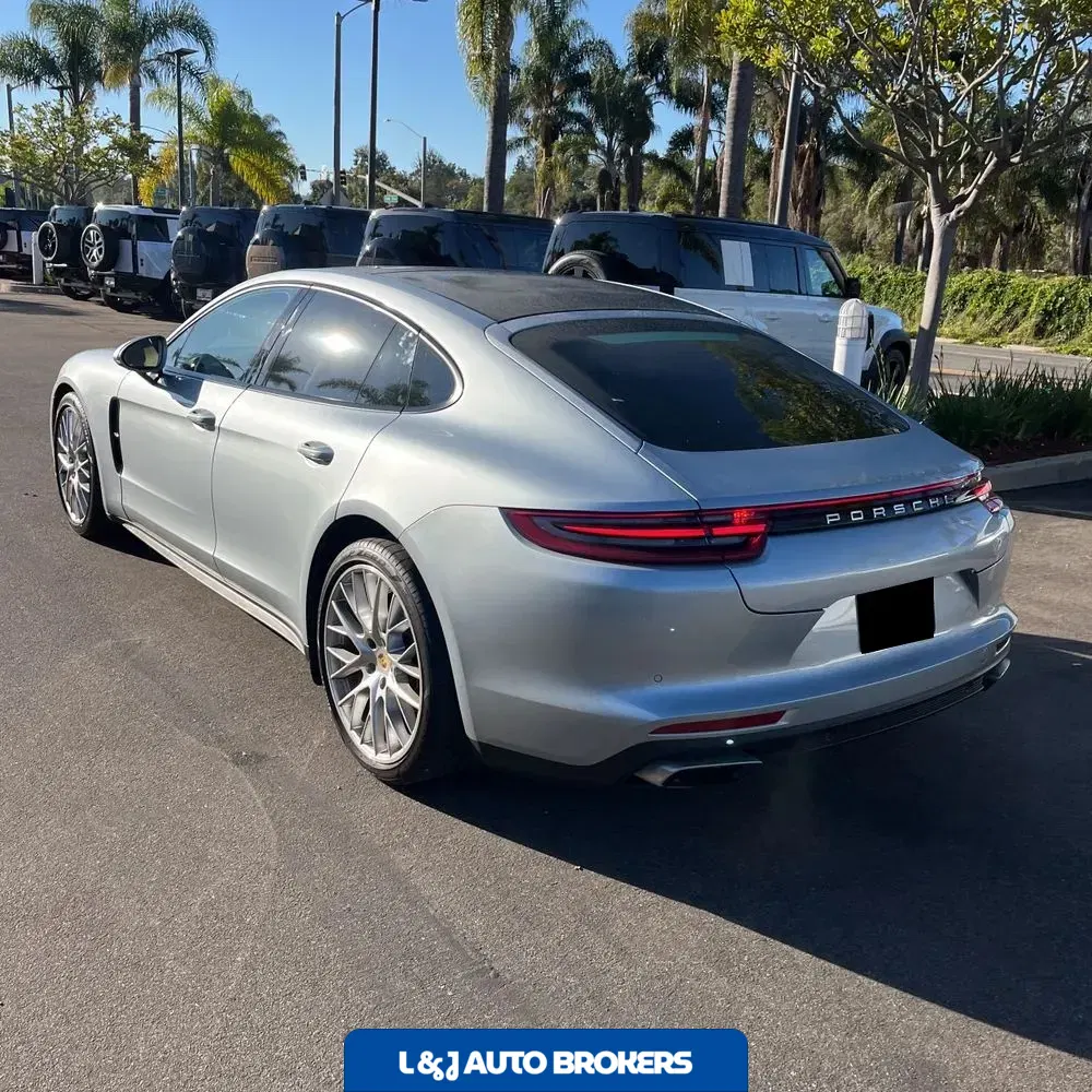 2020 Porsche Panamera Base