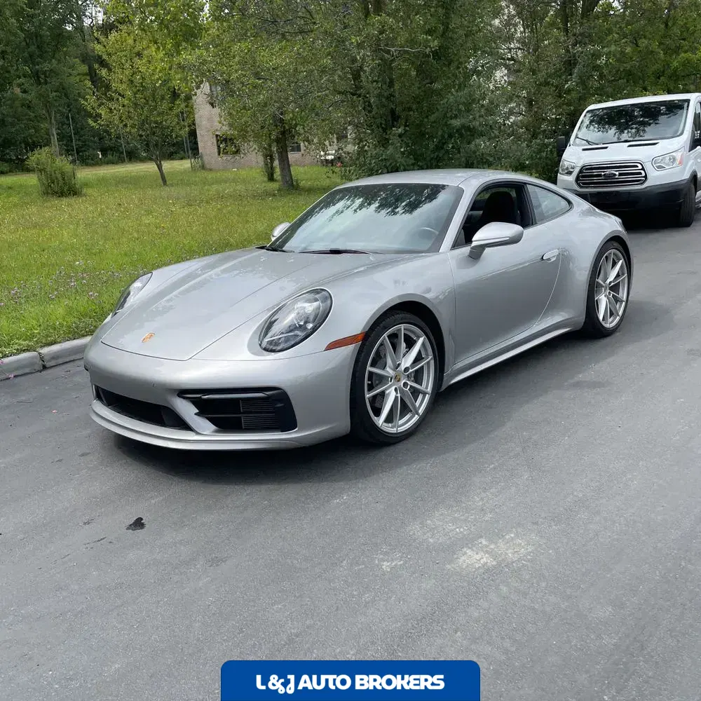 2021 Porsche 911 Carrera