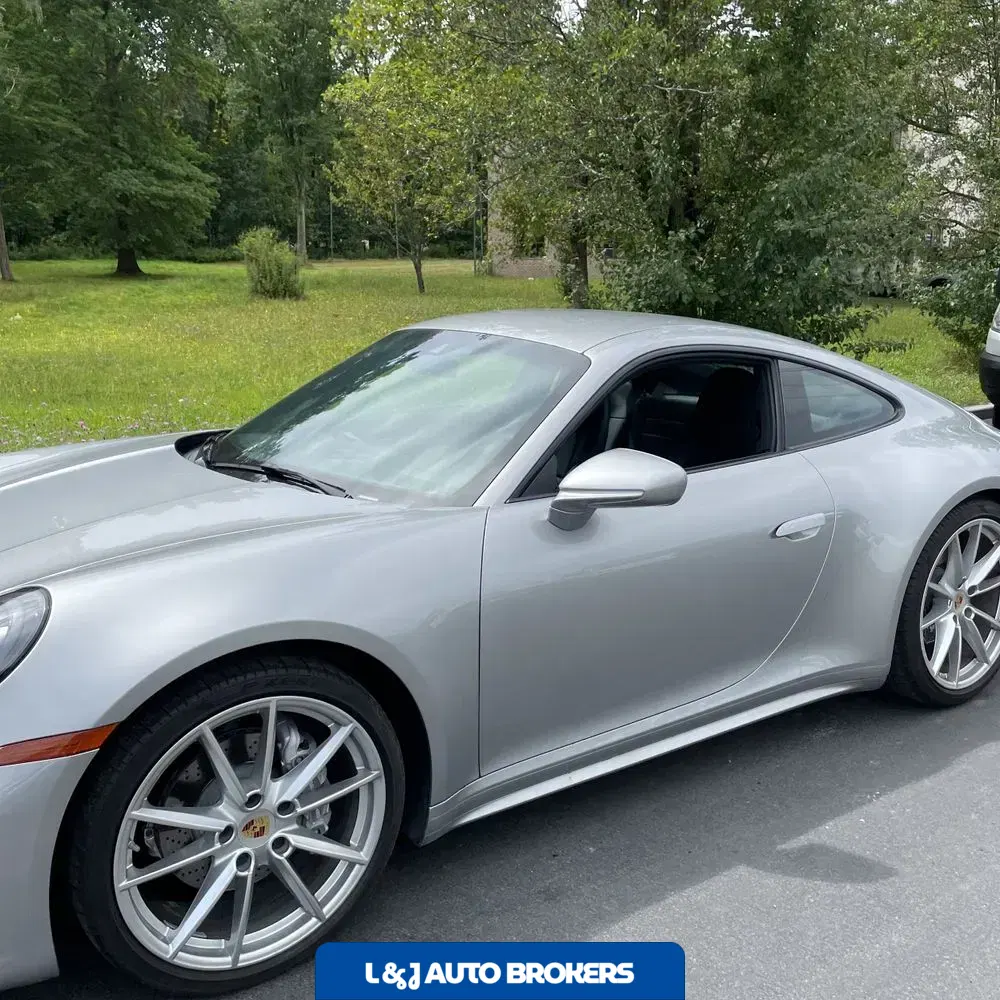 2021 Porsche 911 Carrera