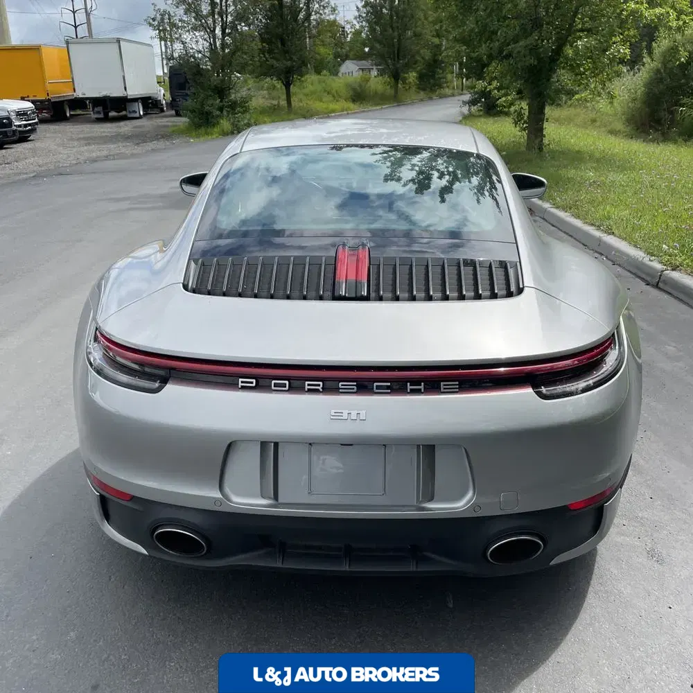 2021 Porsche 911 Carrera