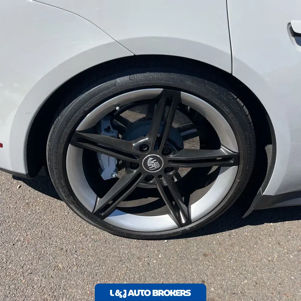 2021 Porsche Taycan Turbo