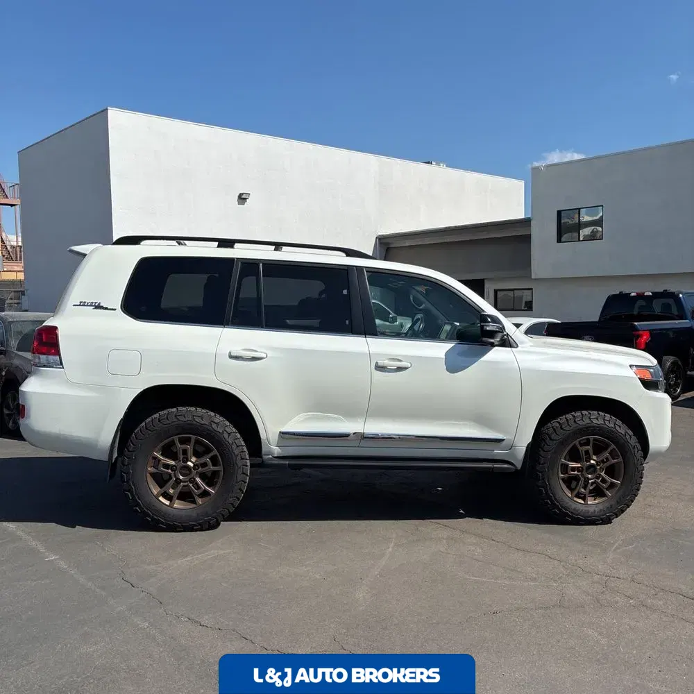 2021 Toyota Land Cruiser Heritage Edition