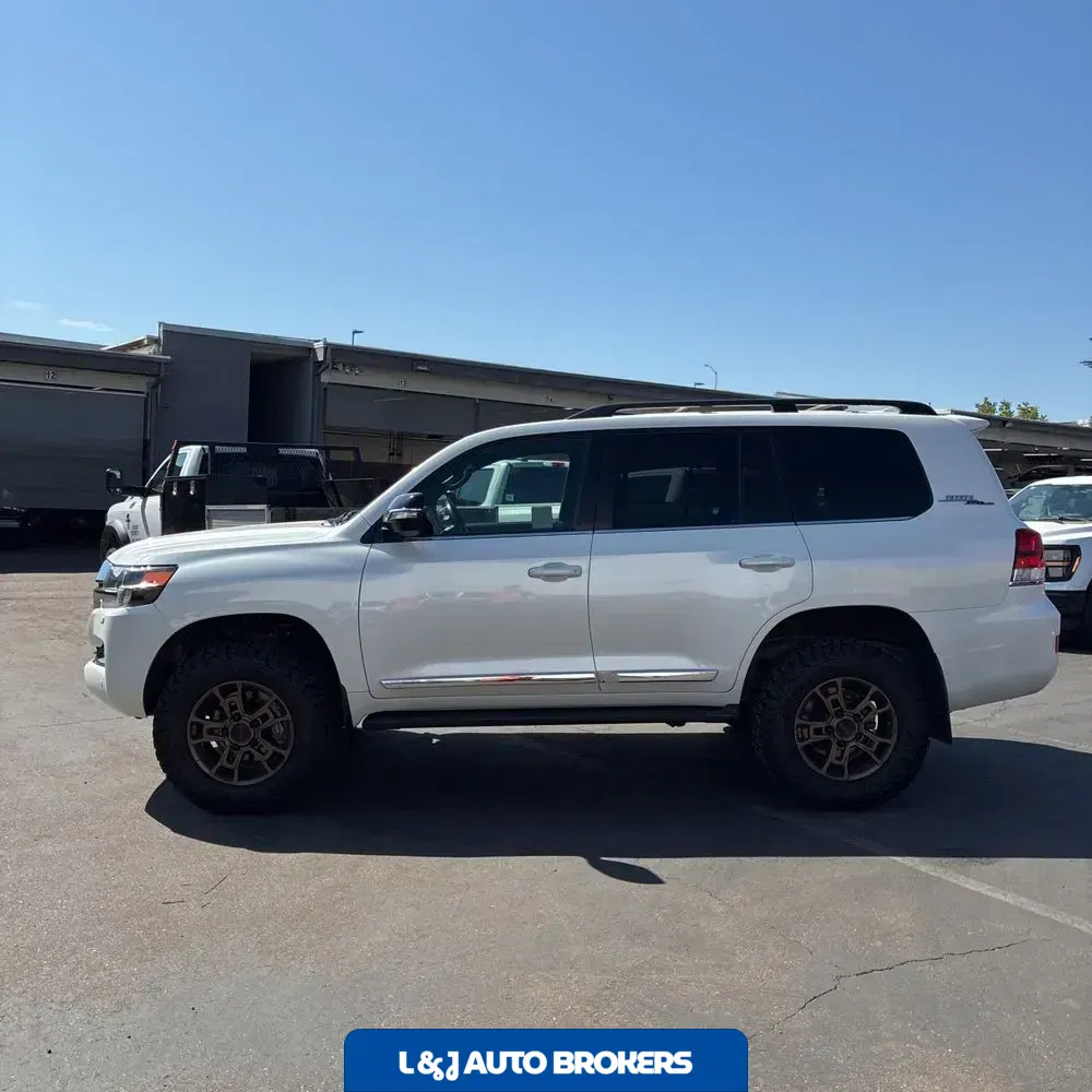 2021 Toyota Land Cruiser Heritage Edition