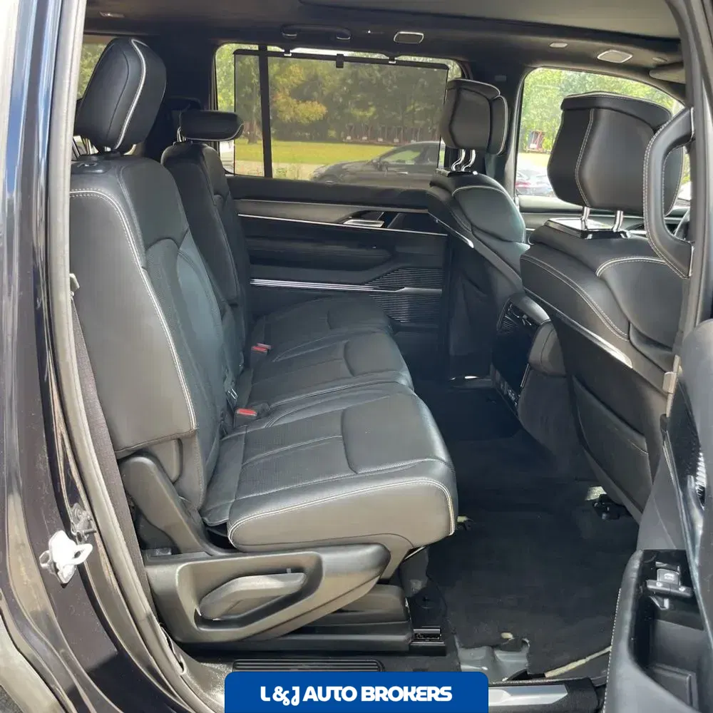 2023 Jeep Grand Wagoneer Obsidian