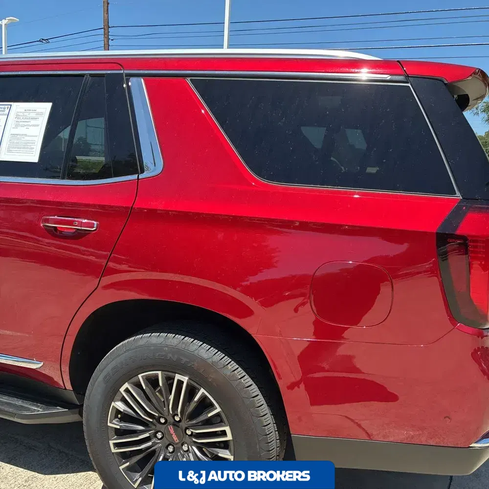 2025 GMC Yukon Elevation