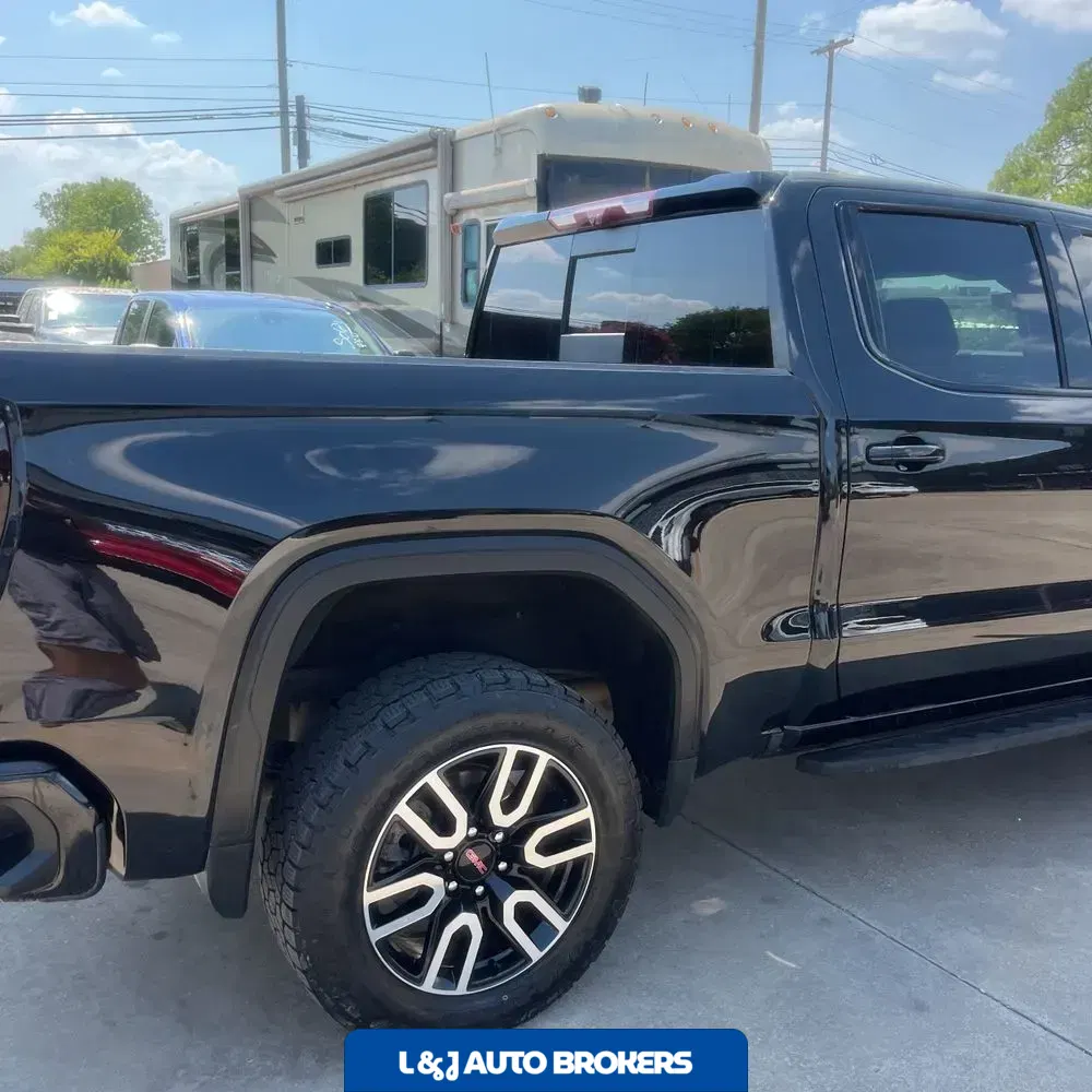 2023 GMC Sierra 1500 AT4