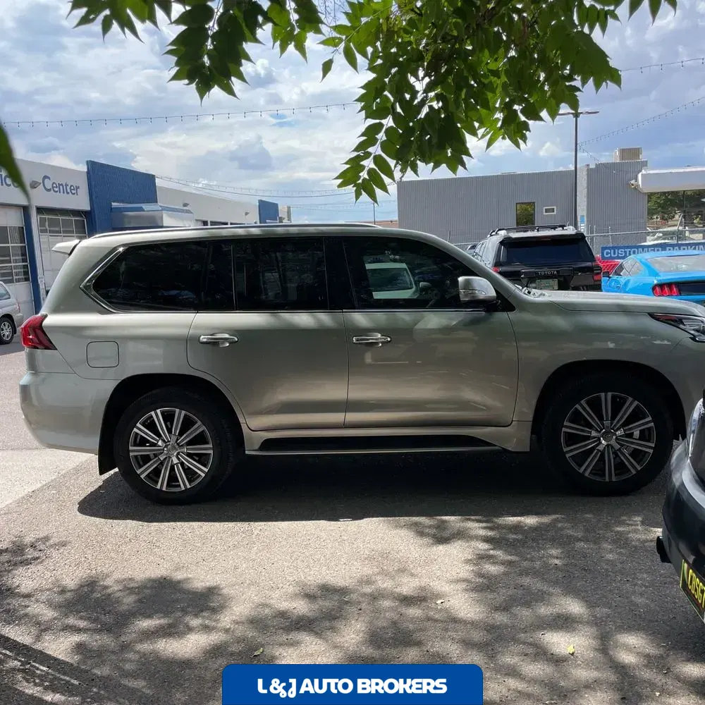 2016 Lexus LX 570 Base