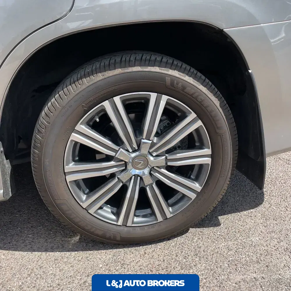 2016 Lexus LX 570 Base