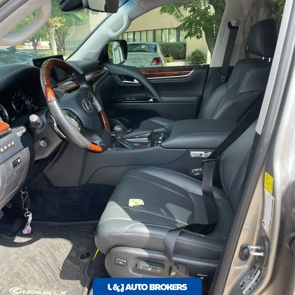 2016 Lexus LX 570 Base