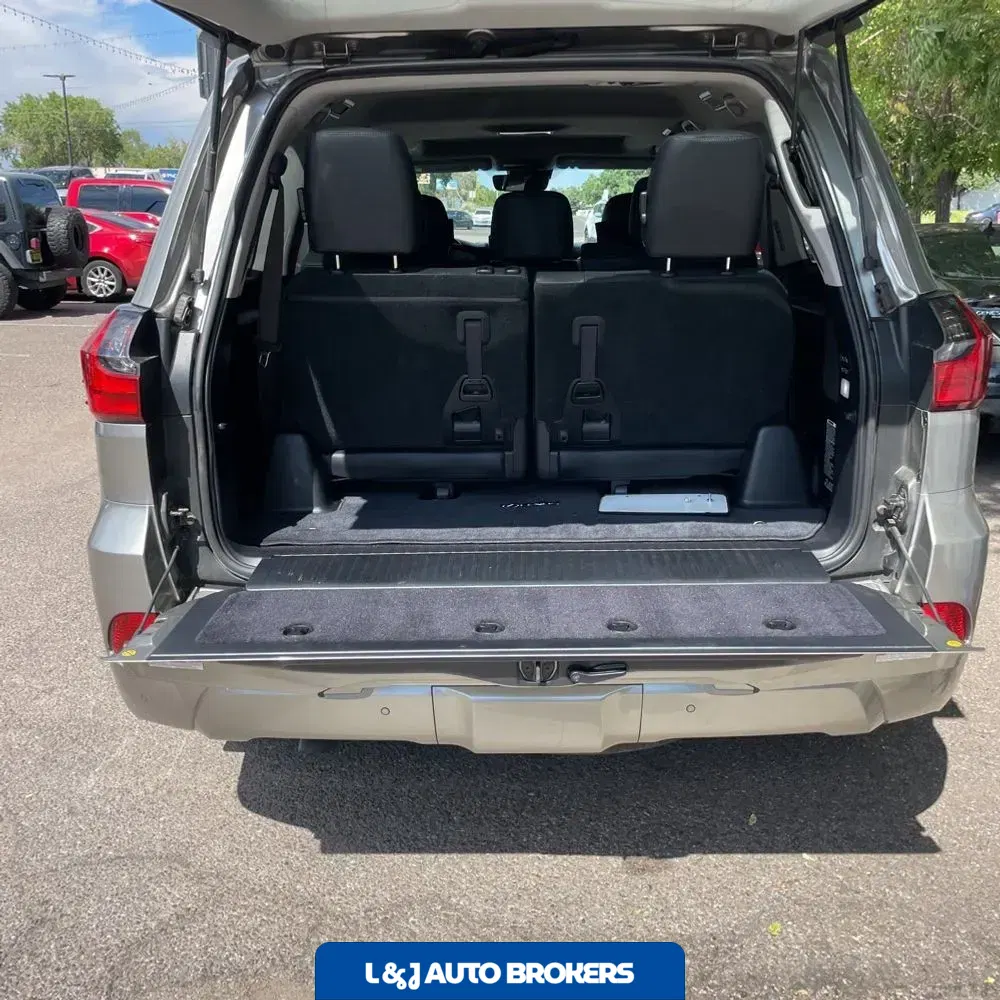 2016 Lexus LX 570 Base