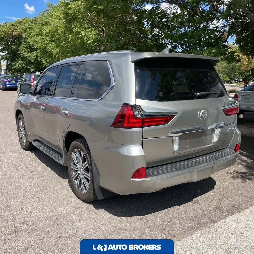 2016 Lexus LX 570 Base