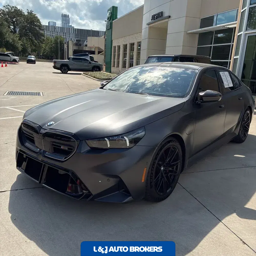 2025 BMW M5 Base