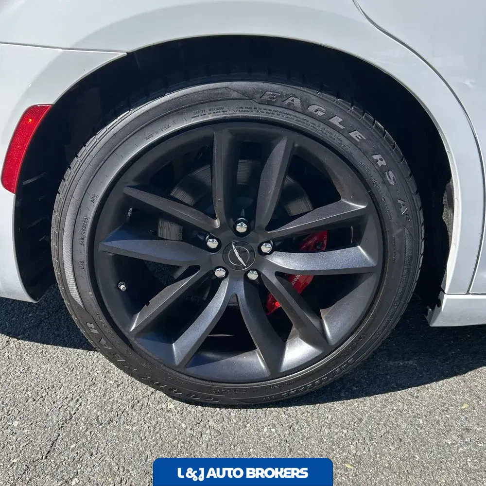 2023 Chrysler 300 C