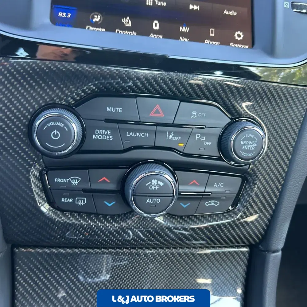 2023 Chrysler 300 C